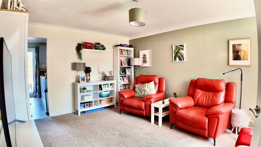 Property photo 2 of 24