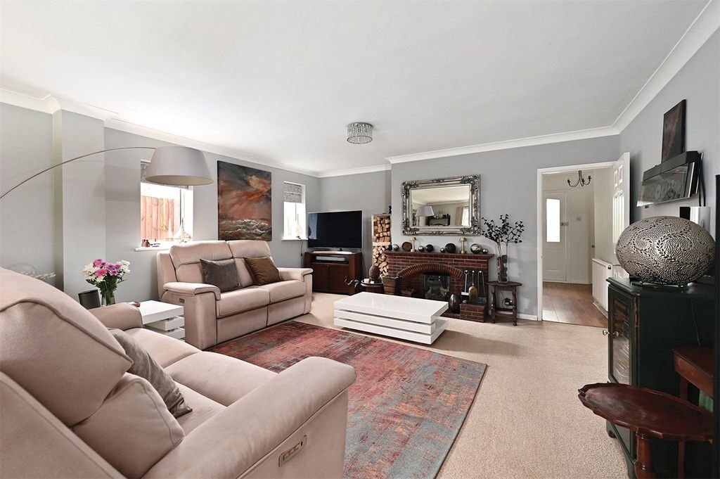 Property photo 3 of 19 Picture No. 04