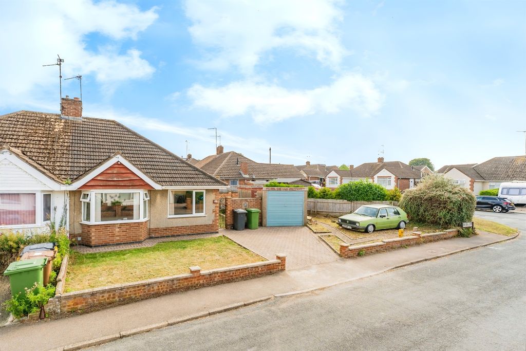 Property photo 2 of 17