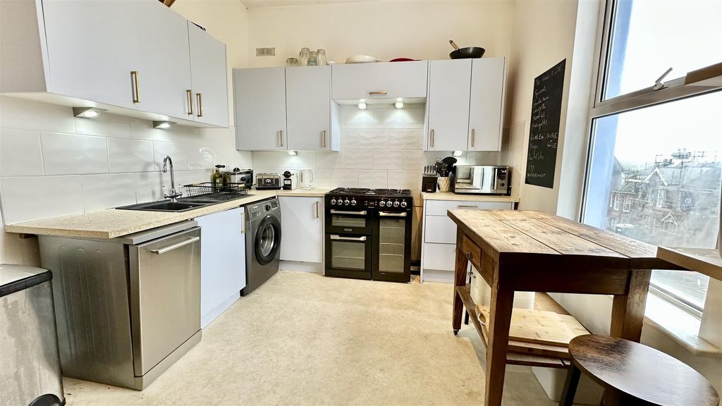 Additional image 8 of 4 bed maisonette for saleAshburnham Road, Hastings TN35