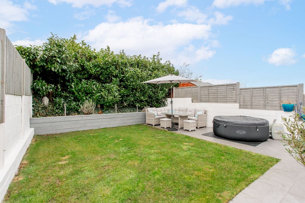 Property photo 3 of 22