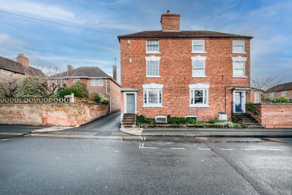 Property photo 1 of 20