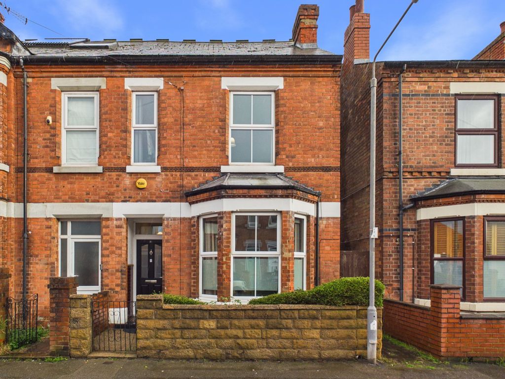 Property photo 1 of 20 Front