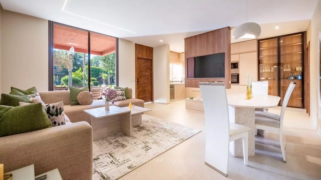 Property photo 2 of 29