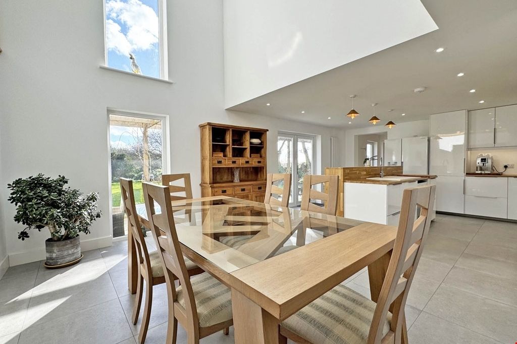 Property photo 2 of 22 Af7d6945-E1c3-475F-98Ae-Afa17d25B725