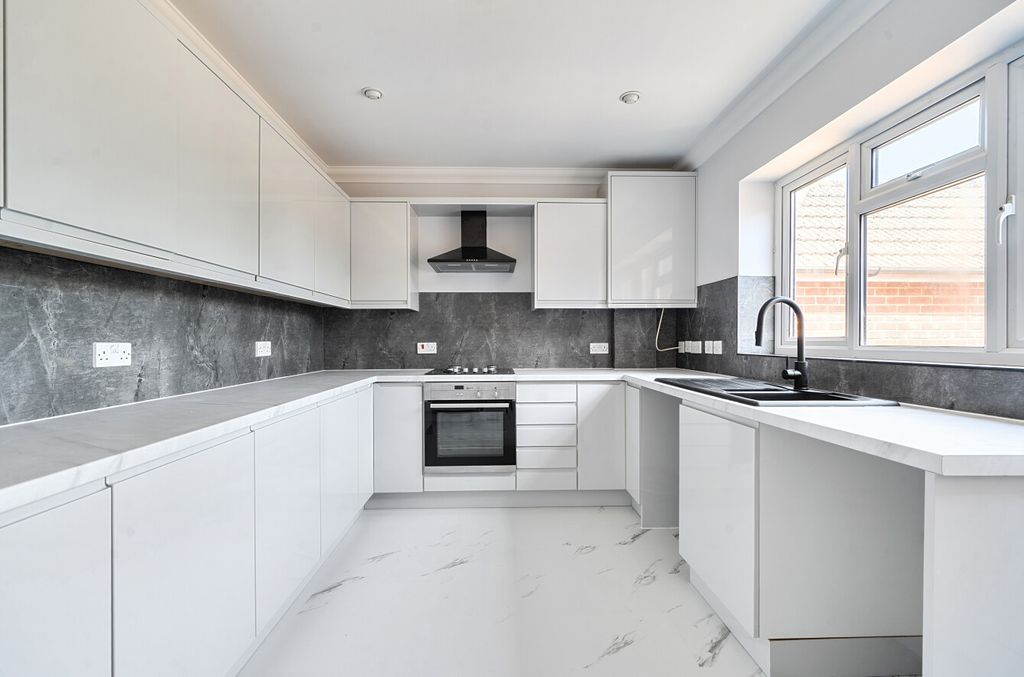 Property photo 2 of 15 1493980 (20).Jpg