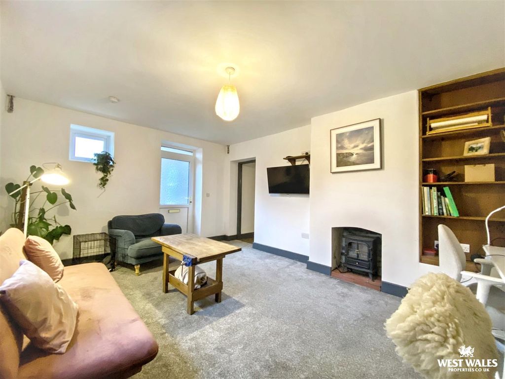 Property photo 2 of 35 Img_5075.Jpg