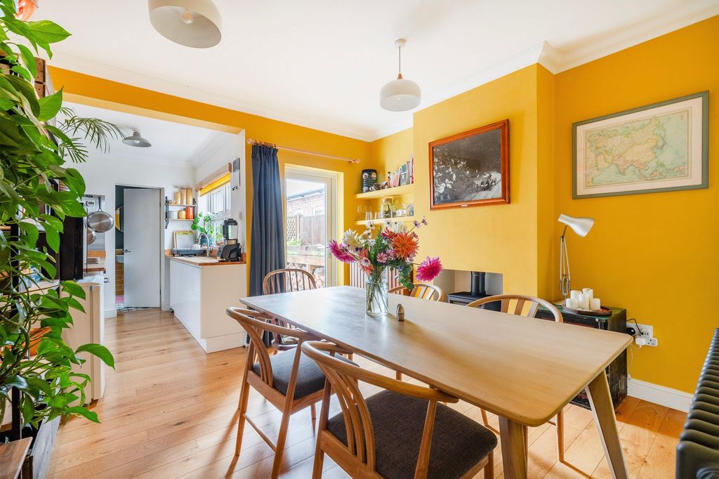 Property photo 2 of 22