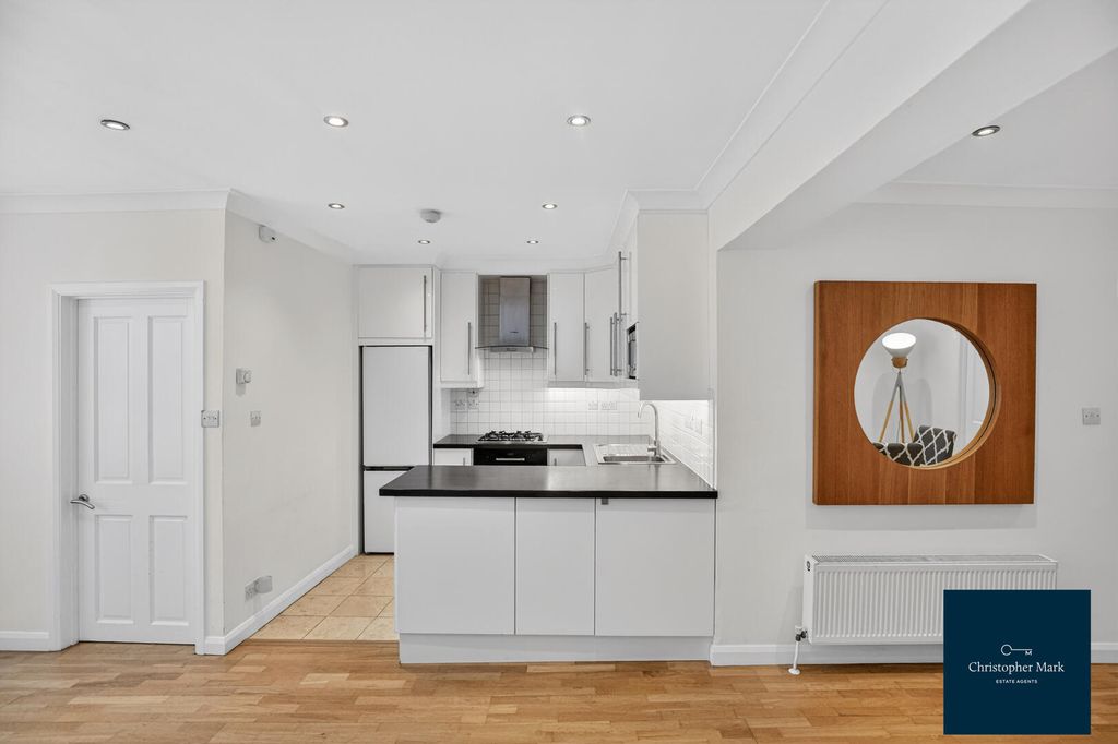 Property photo 1 of 17 Kitchen