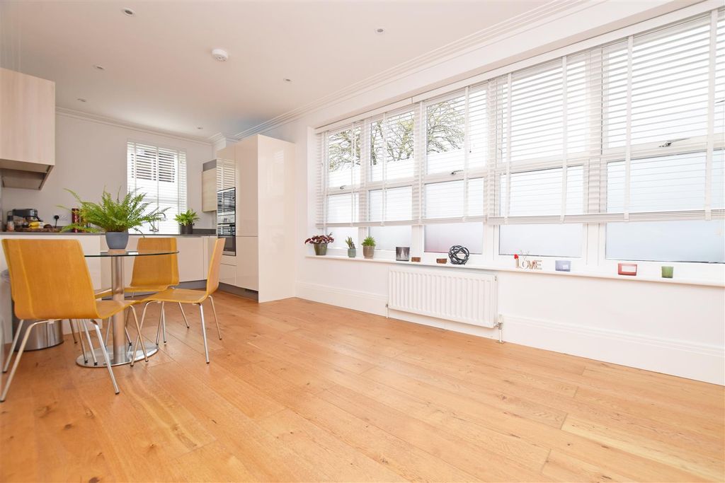 Property photo 1 of 9 Property Photo