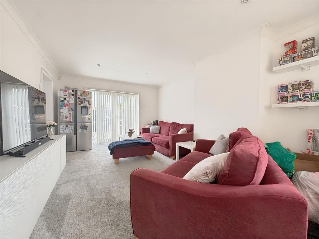 Property photo 2 of 37