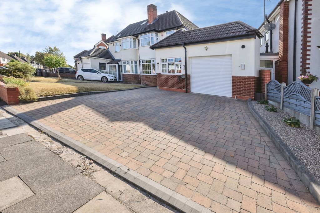 Property photo 1 of 19 Pbox-Img.Jpg