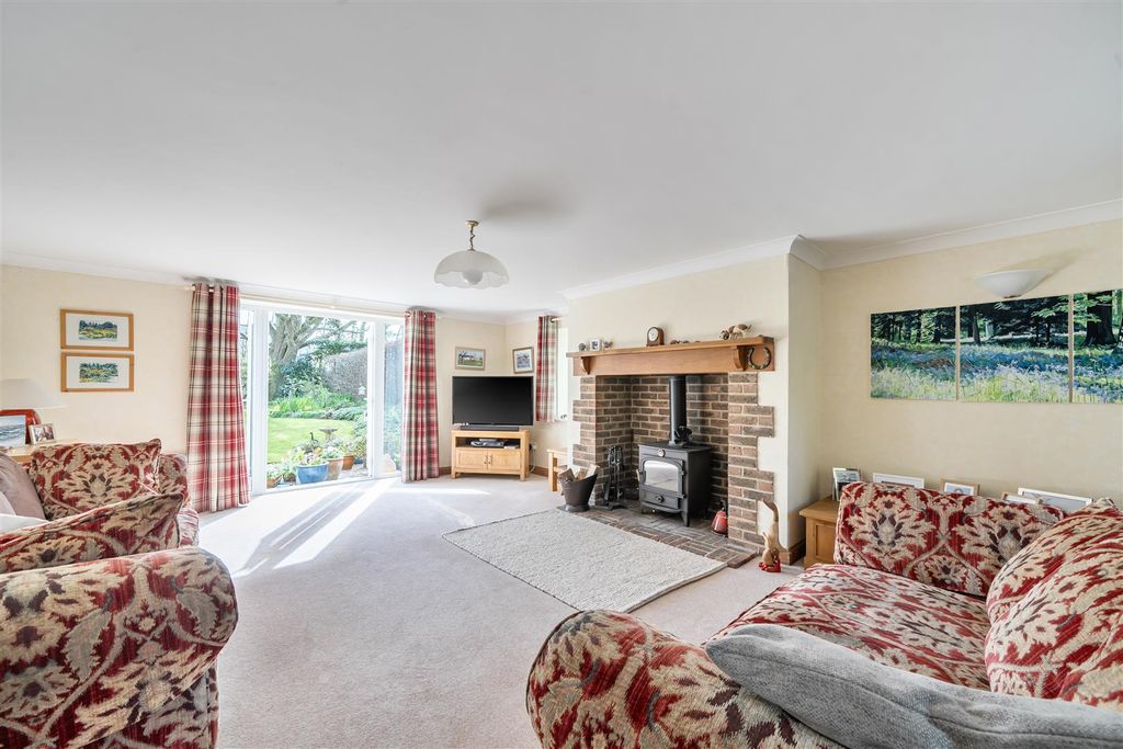 Property photo 2 of 18 1435990-10-69ce59d1d4626.Jpg