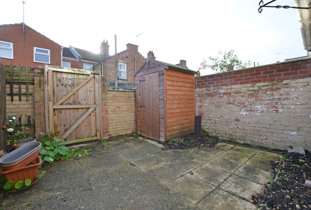 Property photo 3 of 12