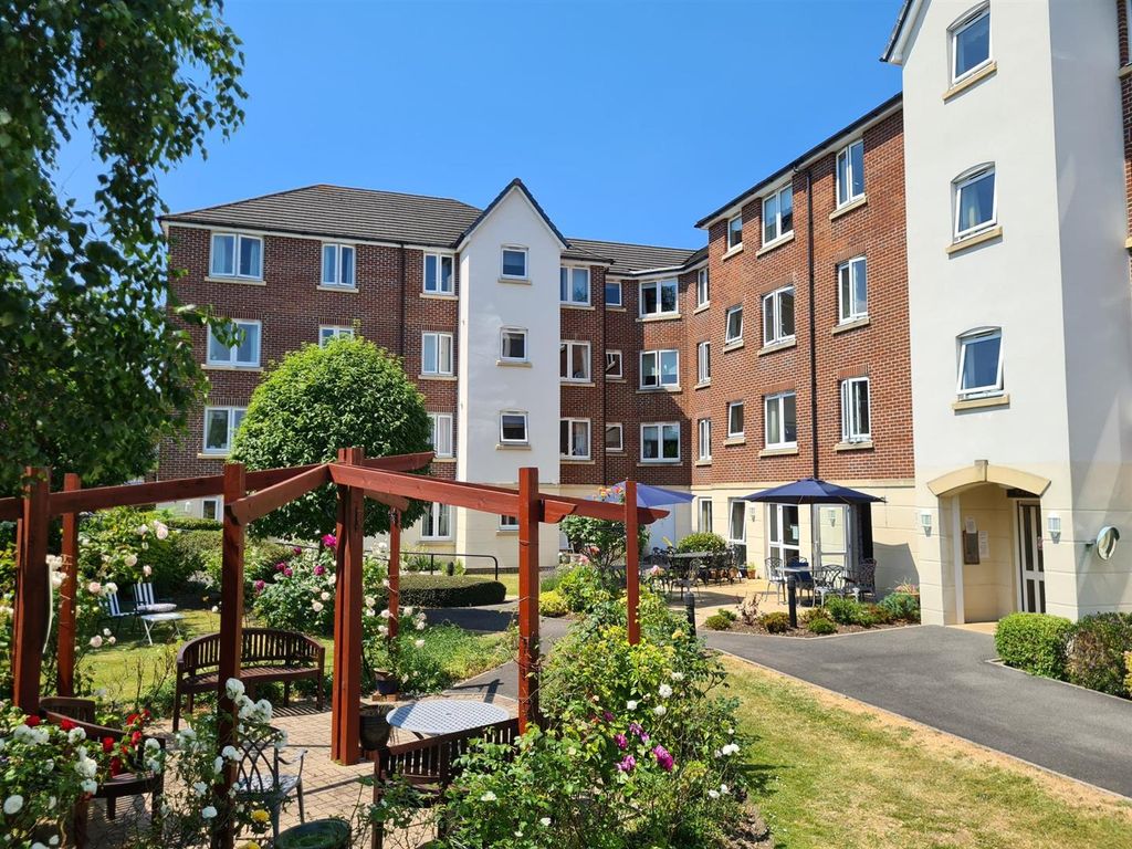 Property photo 1 of 13