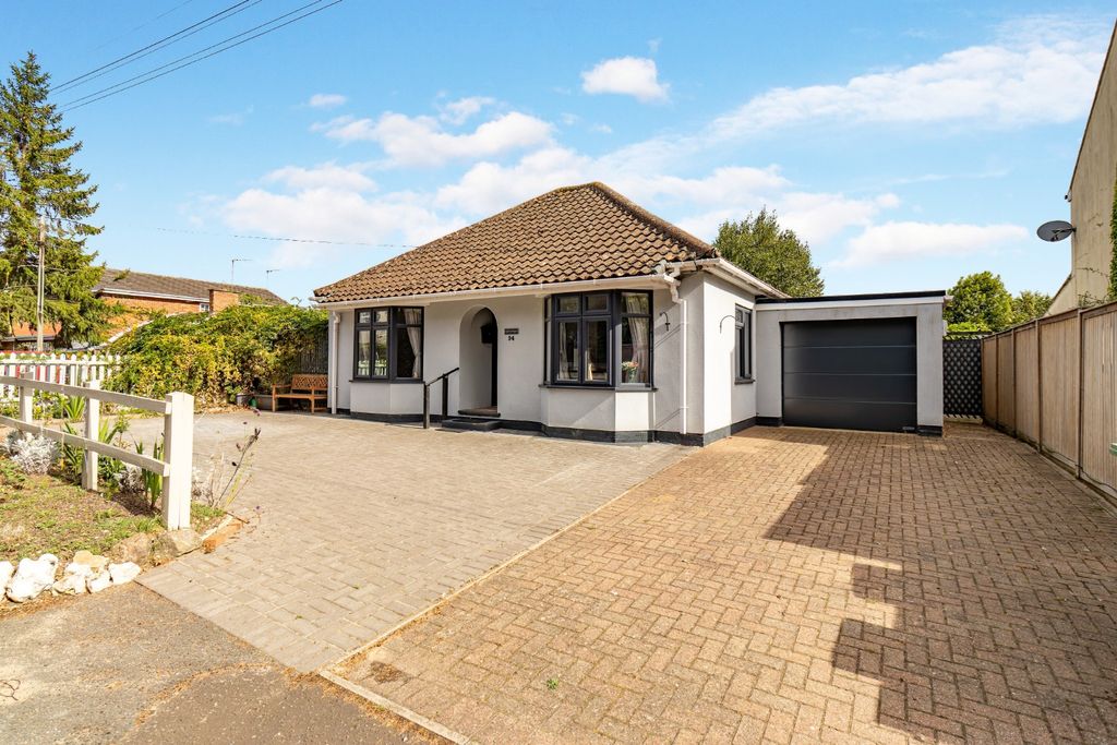 Property photo 1 of 32 4432671