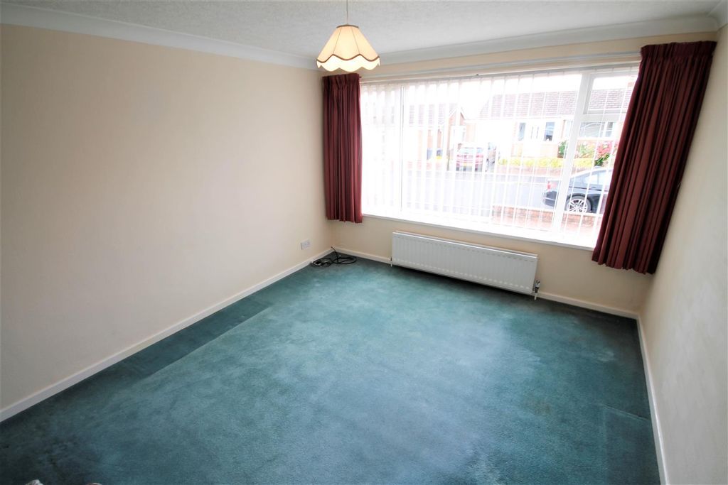 Property photo 3 of 8 Living Room