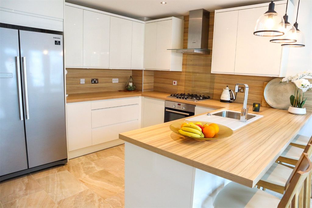 Property photo 2 of 35 Kitchen