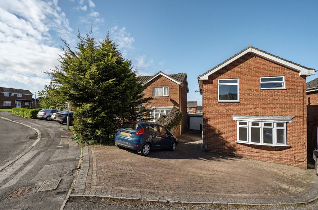 Property photo 1 of 15 12820101