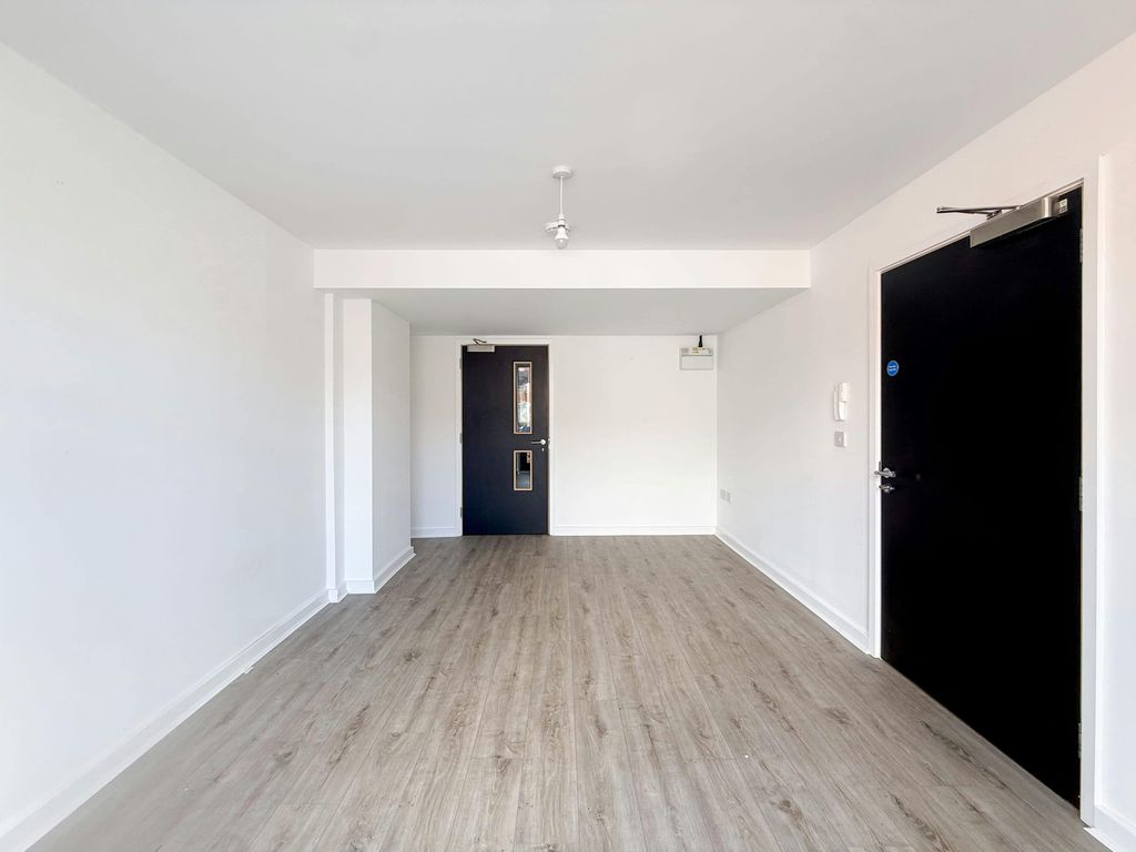 Property photo 2 of 6 Suite c, 60 Stamford New Road_Office To Let-3.Jpg