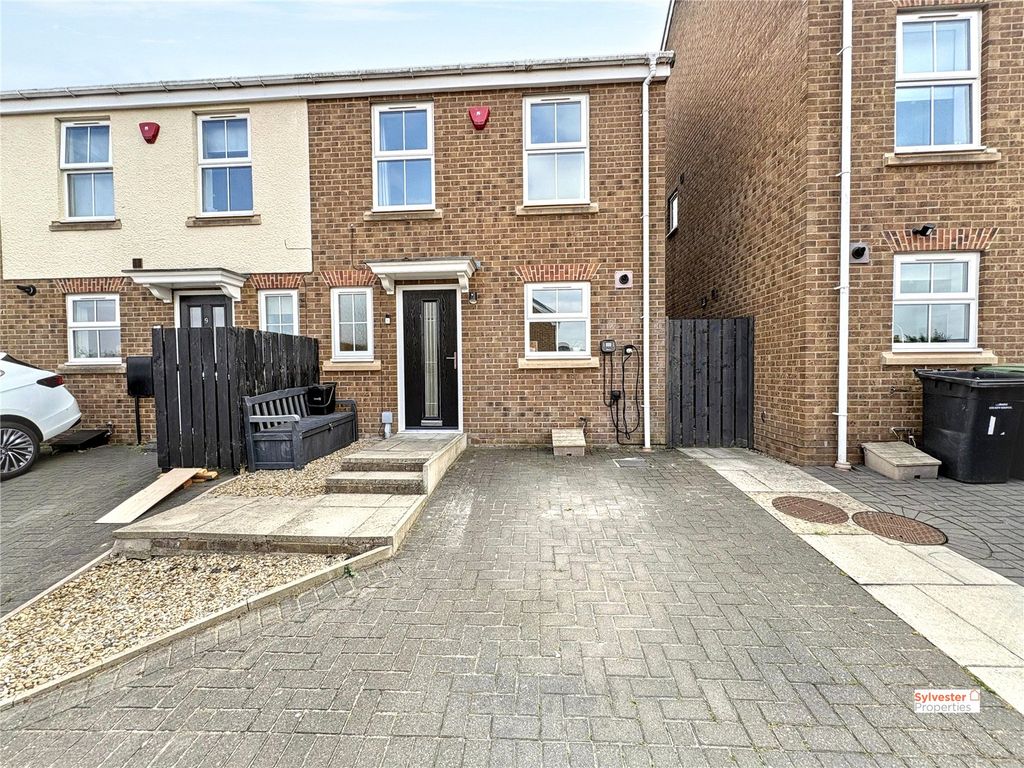 Property photo 1 of 25 Picture No. 23
