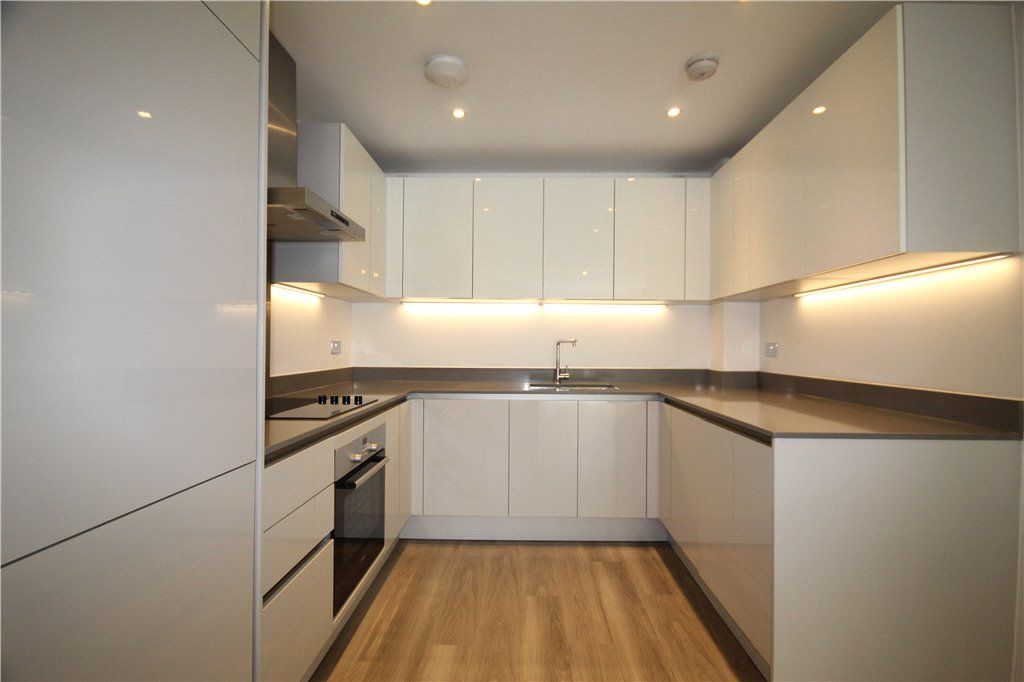 Property photo 2 of 11 Kitchen