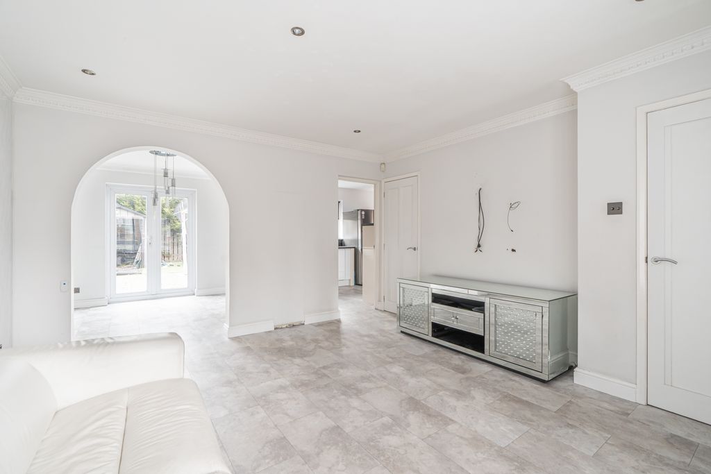 Property photo 2 of 20 Property Image 2