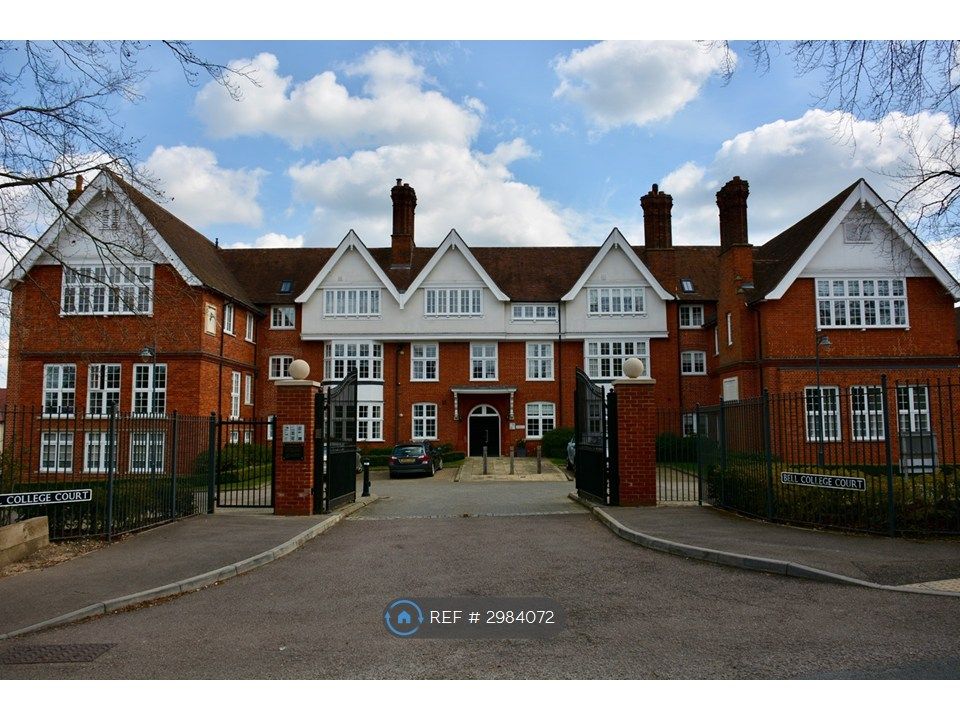 Property photo 1 of 12 Bell College Court