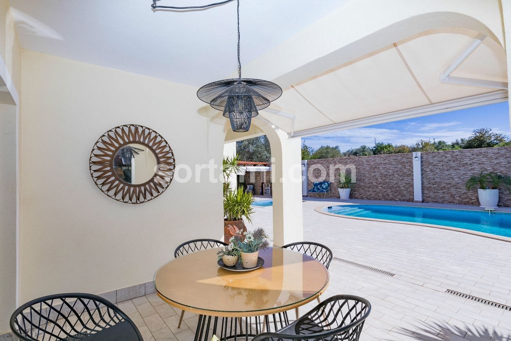 Property photo 1 of 36