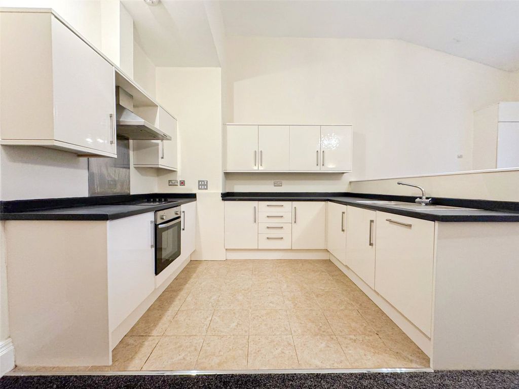 Property photo 2 of 15 Picture No. 14