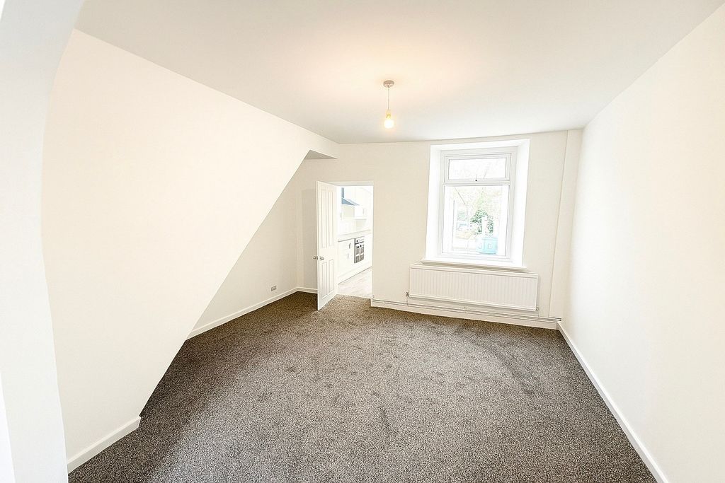 Property photo 2 of 13 Gallery