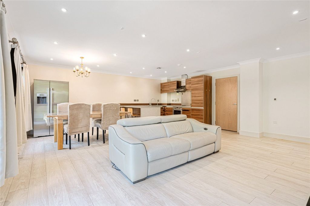 Additional image 6 of 3 bed flat for saleWalton Well Road, Waterfront OX2