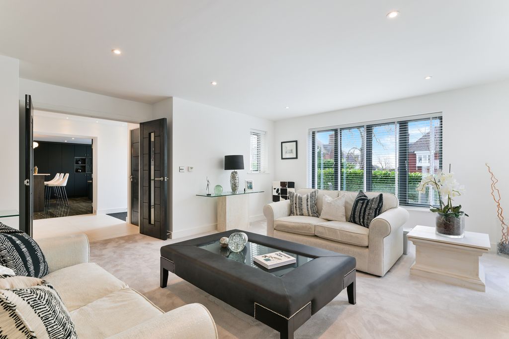 Property photo 2 of 21