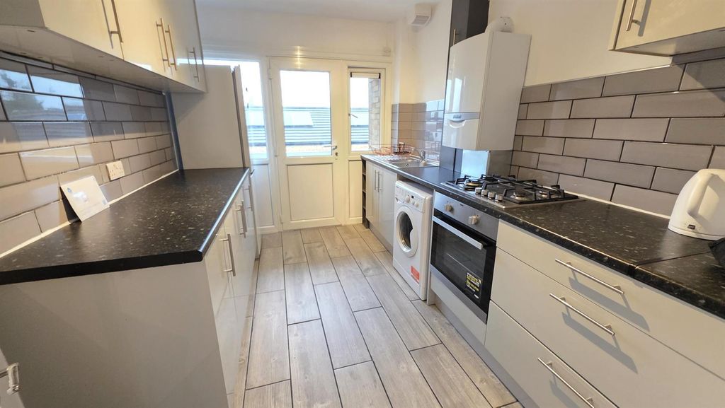 Property photo 3 of 9 1000086513.Jpg