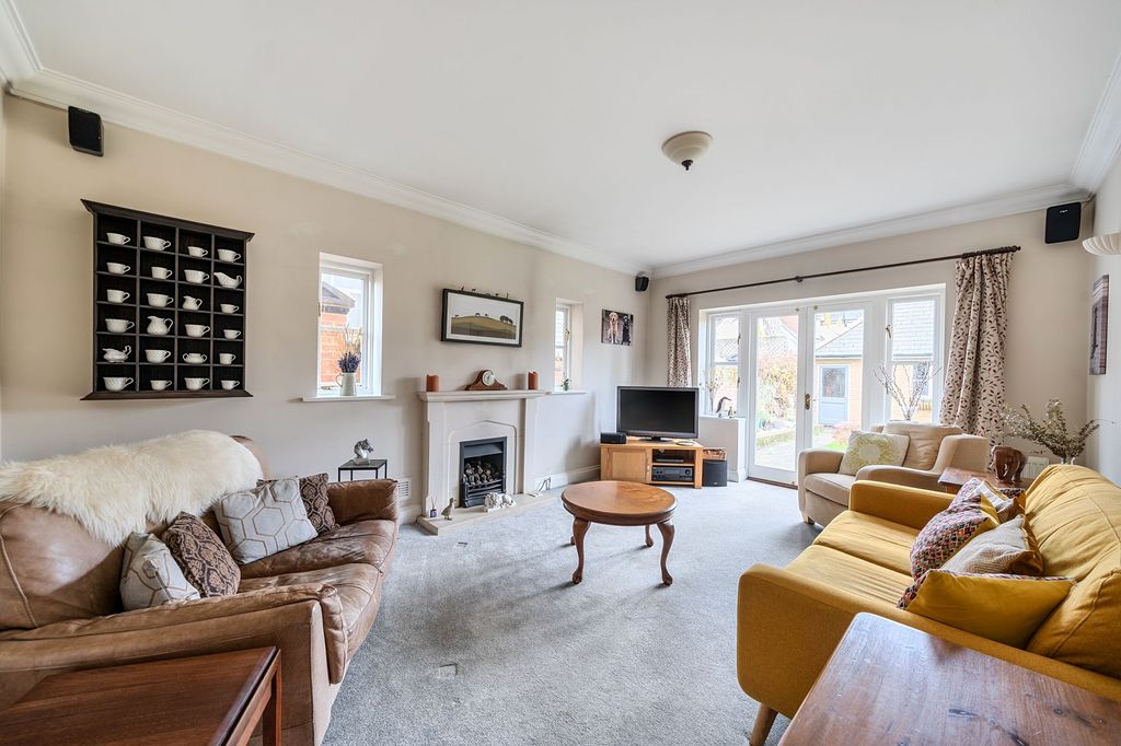 Property photo 3 of 26