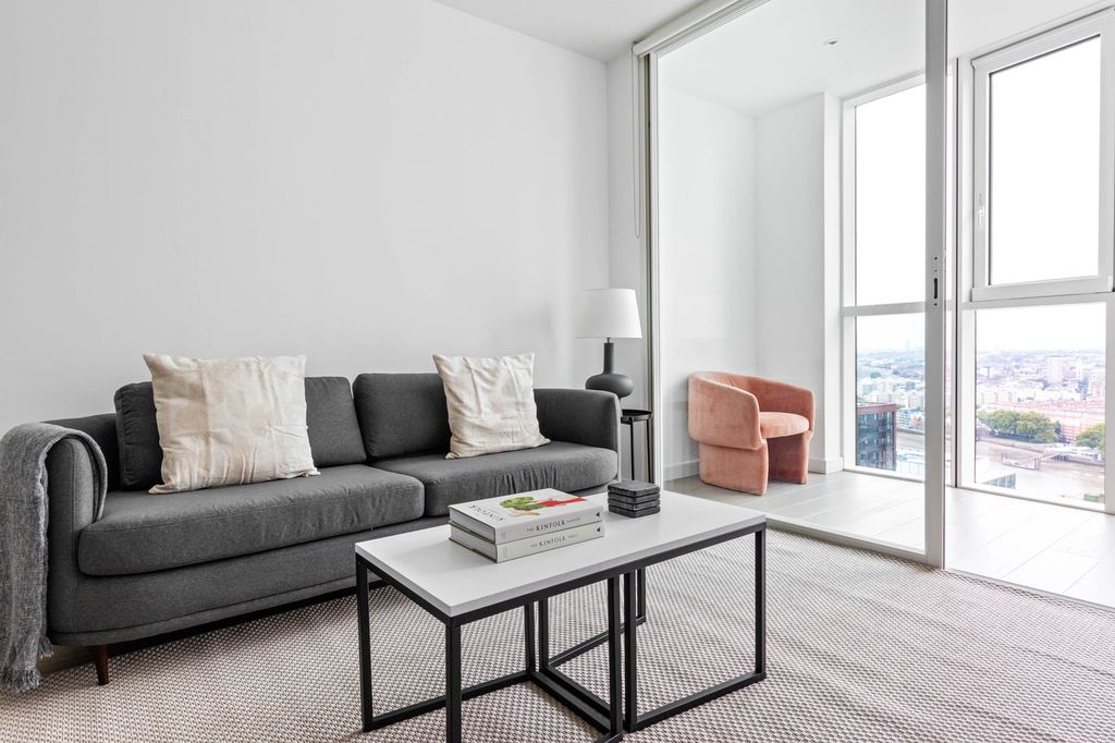 Property photo 1 of 35 Living Room