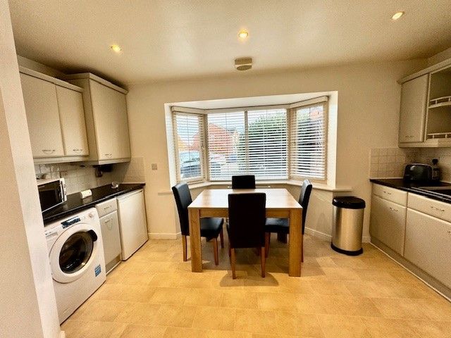 Property photo 3 of 10 Balcony