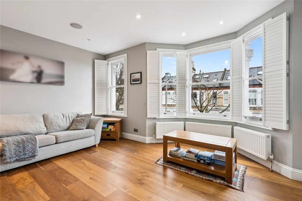 Property photo 3 of 11 Picture No. 01