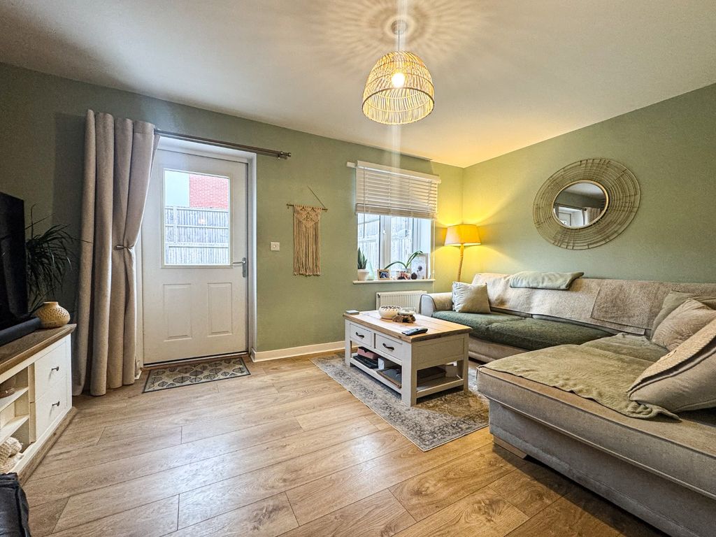 Property photo 3 of 17 4657823