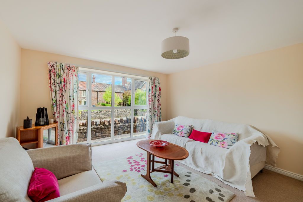 Property photo 3 of 14 Photo 18