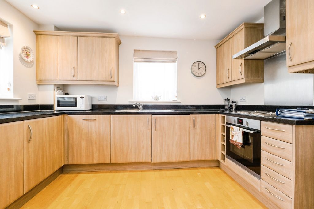 Property photo 2 of 17 Pbox-Img.Jpg