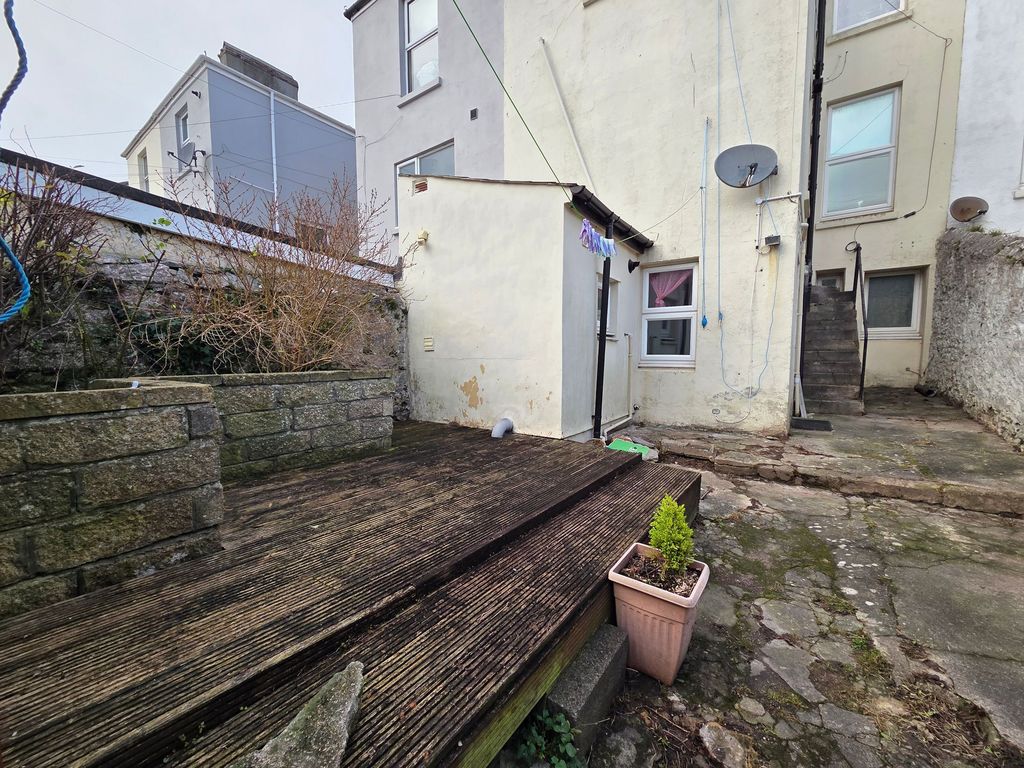 Property photo 2 of 4 Garden