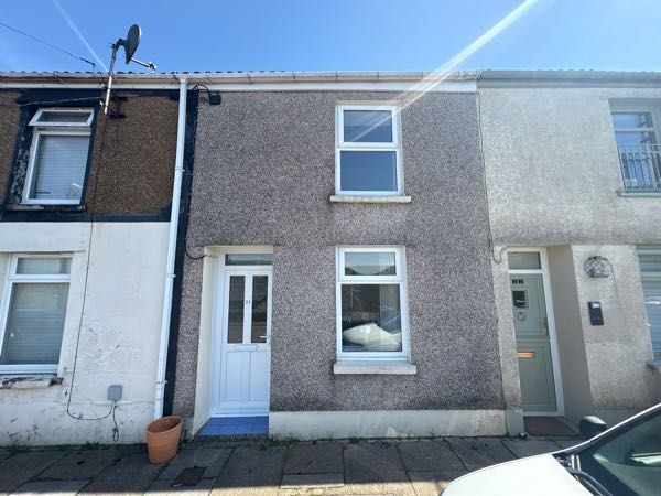 Property photo 1 of 11