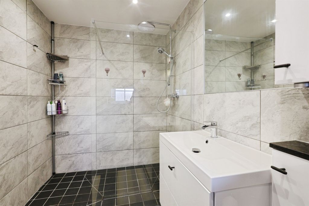 Additional image 12 of 4 bed detached house for saleCoach Barn Lane, Hailsham BN27