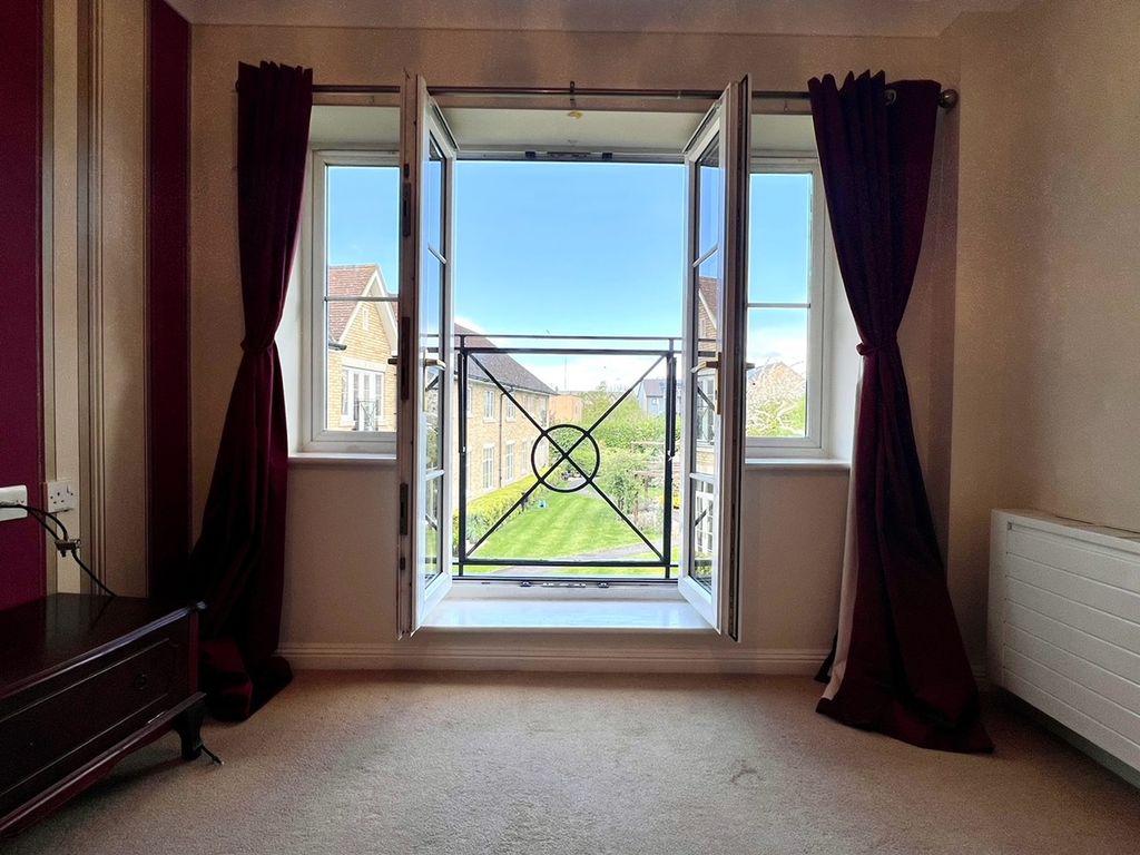 Property photo 3 of 11