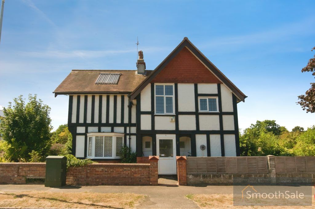 Property photo 2 of 33