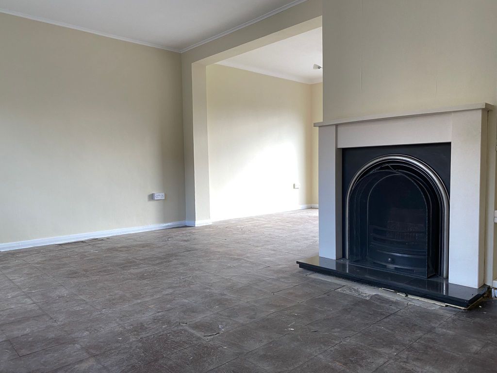 Property photo 3 of 6 Lounge