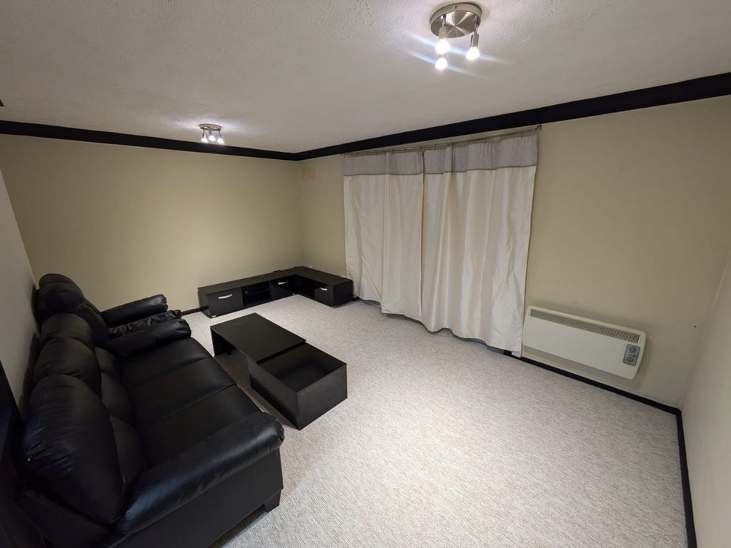 Property photo 2 of 6 Gallery