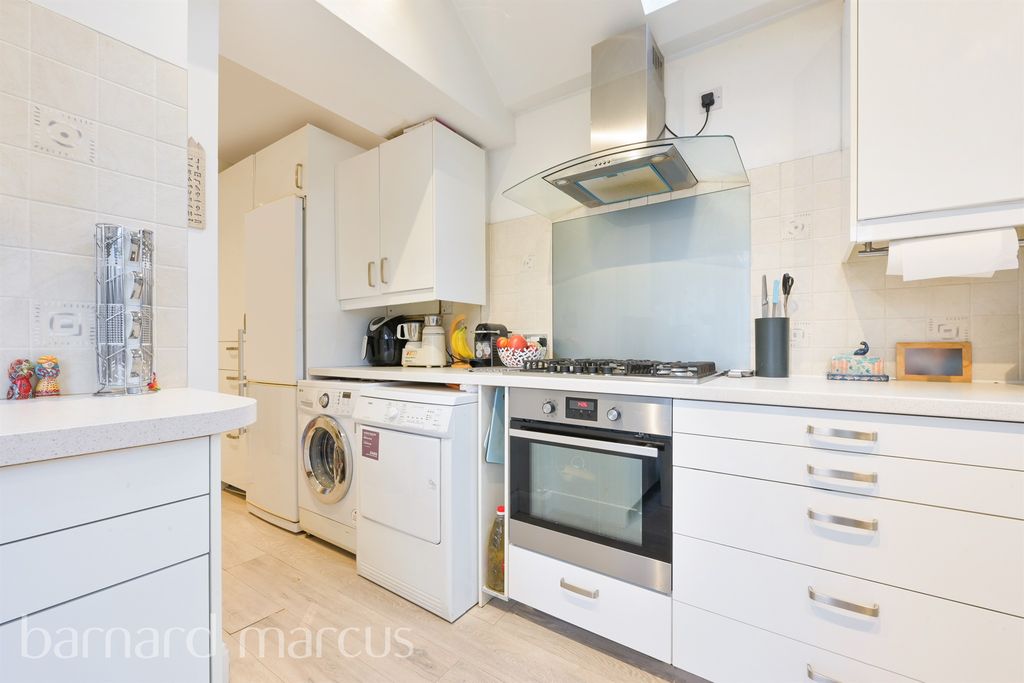 Property photo 3 of 21