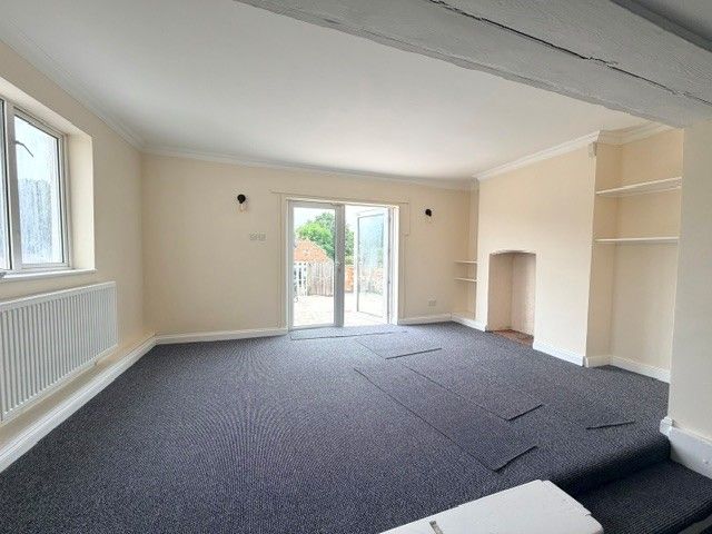 Property photo 2 of 9 Living Room